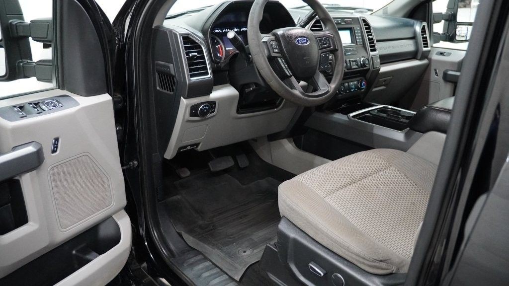 2017 Ford F-250 Image 30