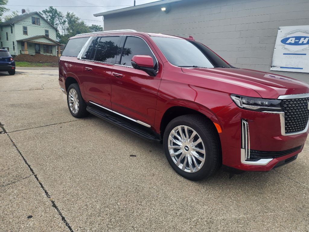 2023 Cadillac Escalade Image 5