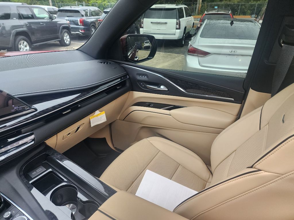 2023 Cadillac Escalade Image 18