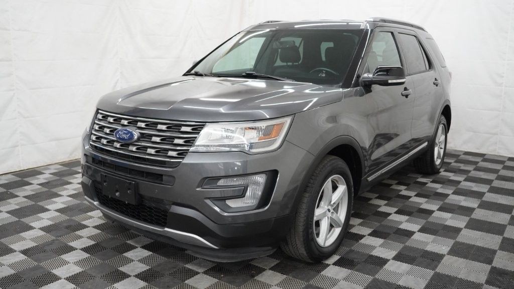 2017 Ford Explorer Image 2