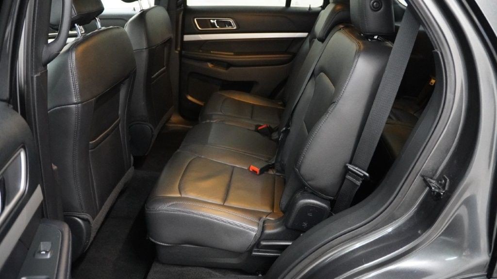 2017 Ford Explorer Image 13