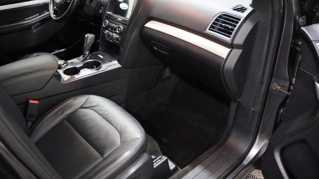 2017 Ford Explorer Image 18