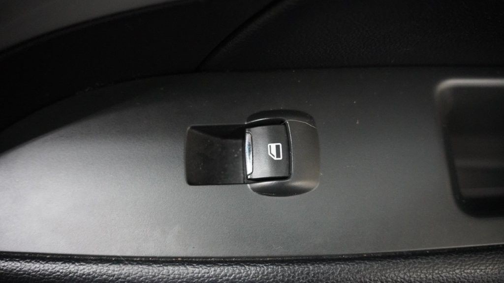 2017 Ford Explorer Image 19