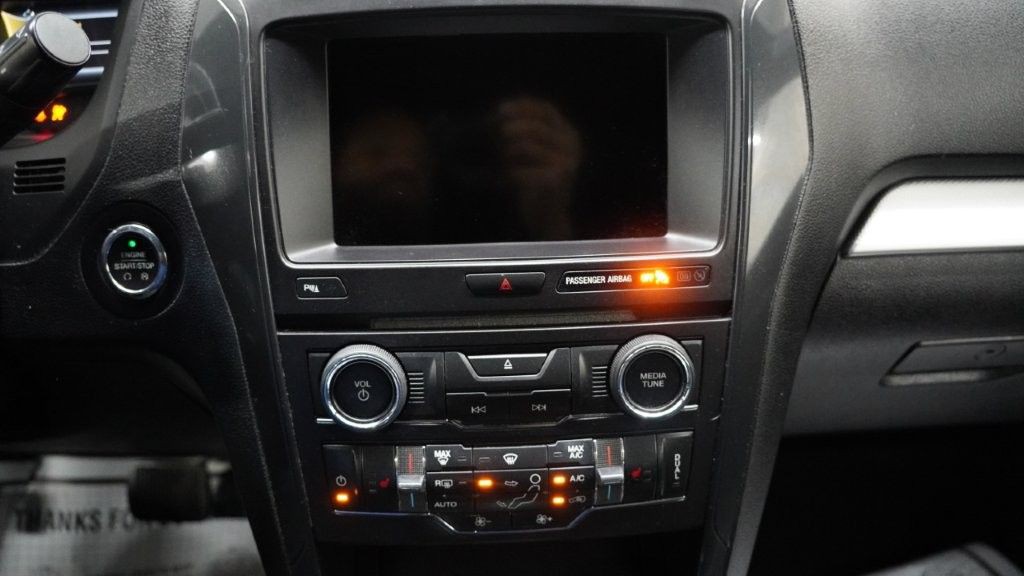 2017 Ford Explorer Image 24