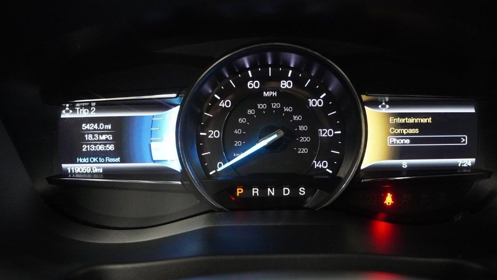 2017 Ford Explorer Image 26