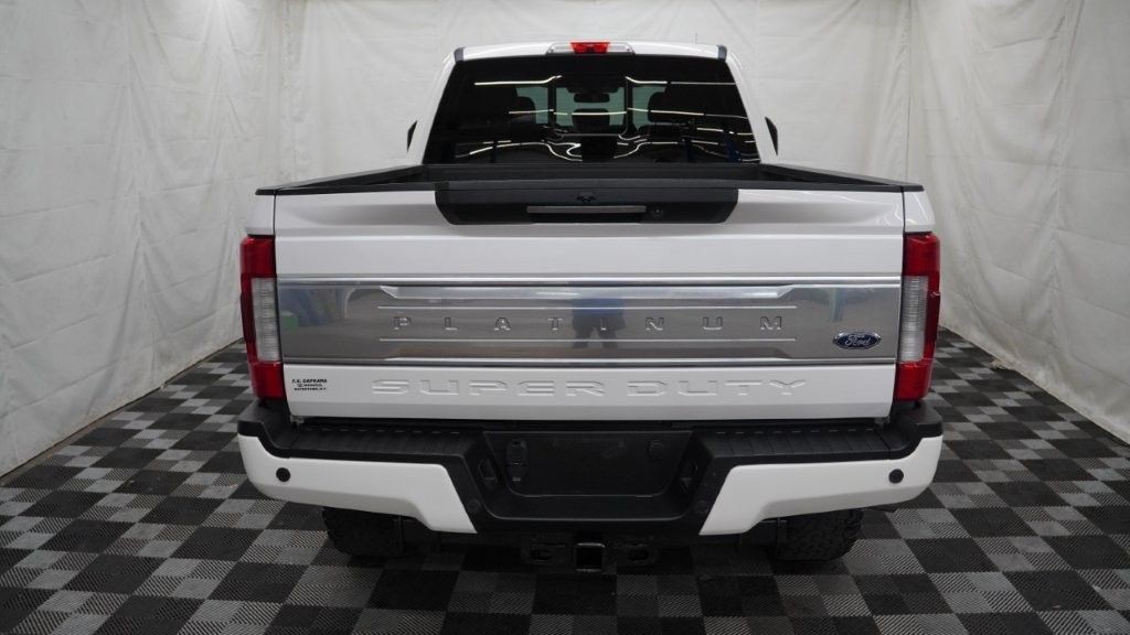 2017 Ford F-250 Image 6
