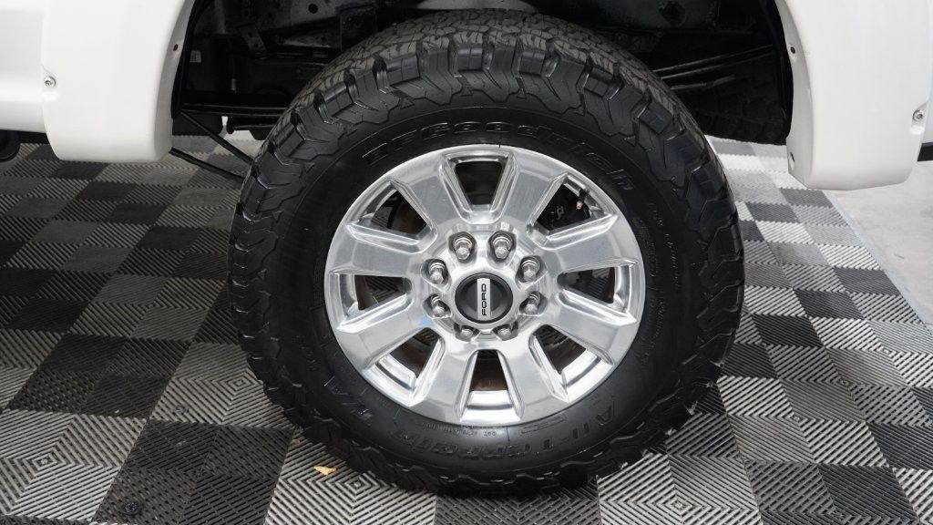 2017 Ford F-250 Image 9