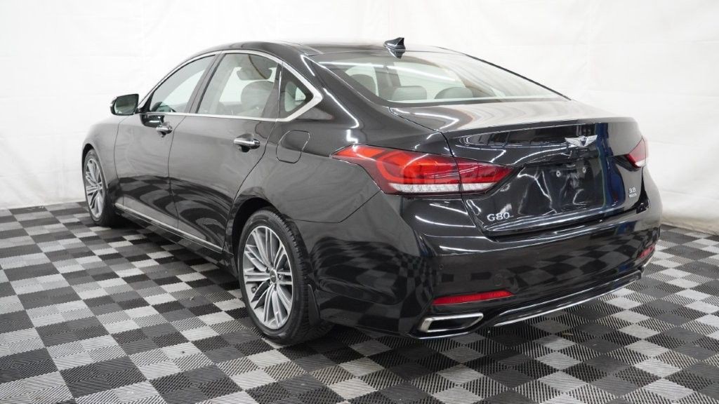 2018 Genesis G80 Image 7