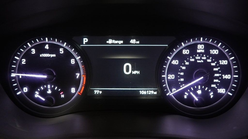 2018 Genesis G80 Image 28