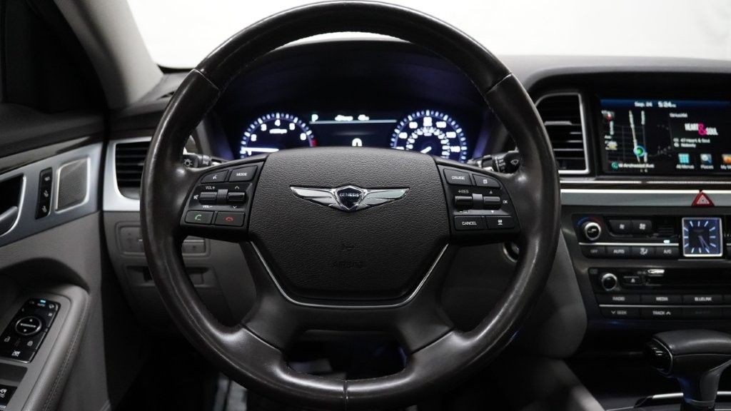 2018 Genesis G80 Image 29