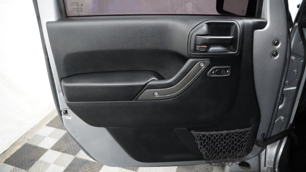 2017 Jeep Wrangler Unlimited Image 9