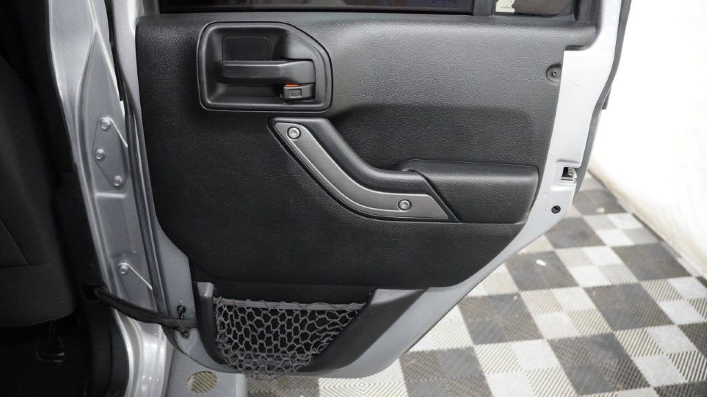 2017 Jeep Wrangler Unlimited Image 21