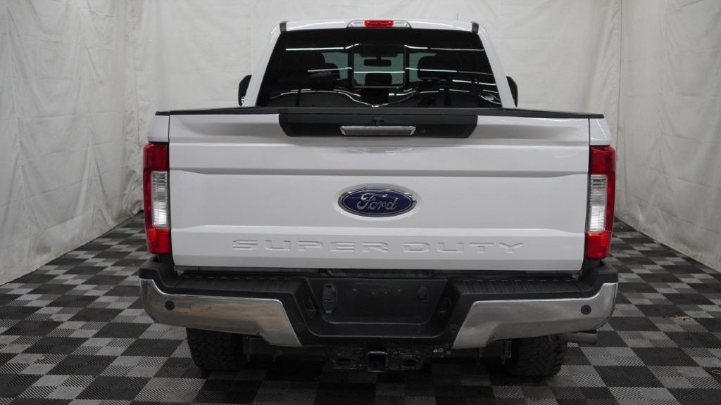 2017 Ford F-350 Image 3