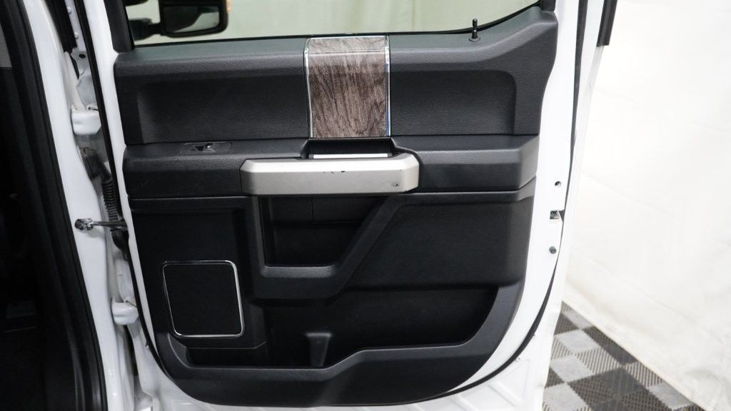 2017 Ford F-350 Image 22
