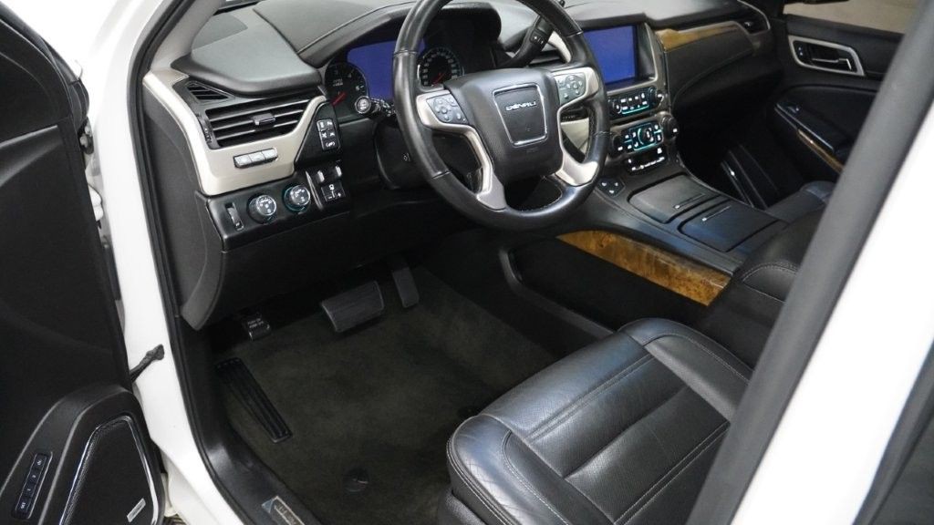 2017 GMC Yukon Image 12