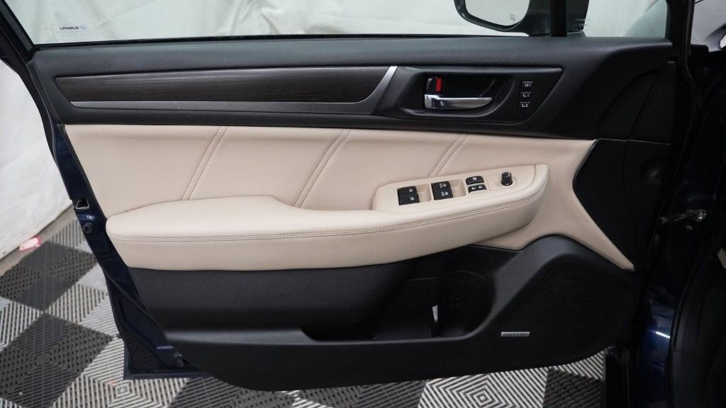 2018 Subaru Legacy Image 12