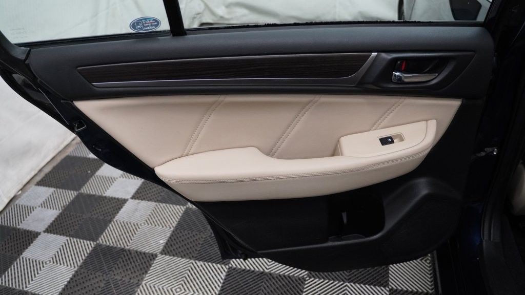 2018 Subaru Legacy Image 16