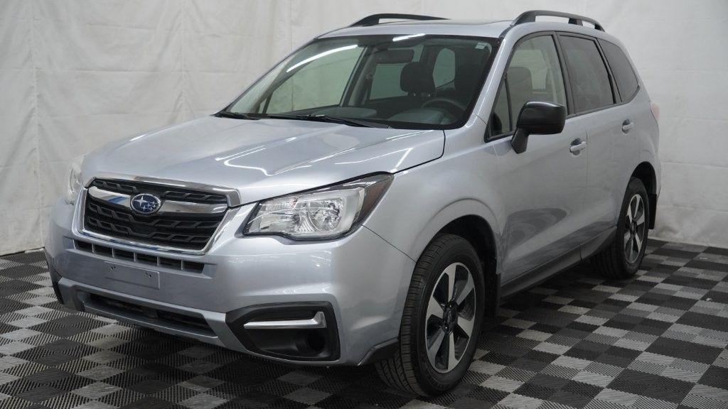 2017 Subaru Forester Image 2