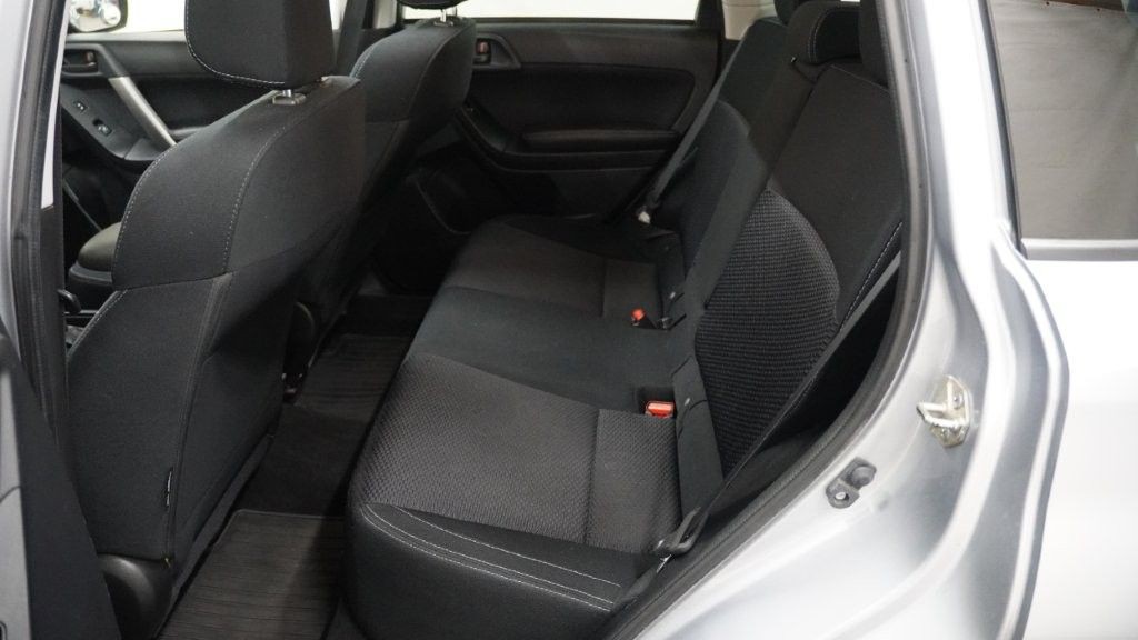 2017 Subaru Forester Image 18