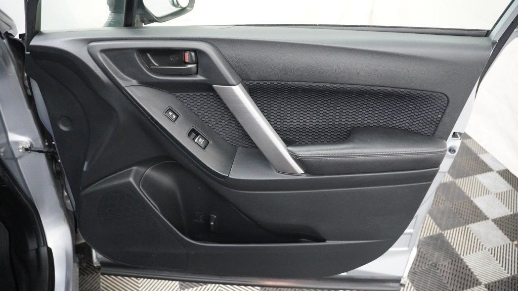 2017 Subaru Forester Image 19