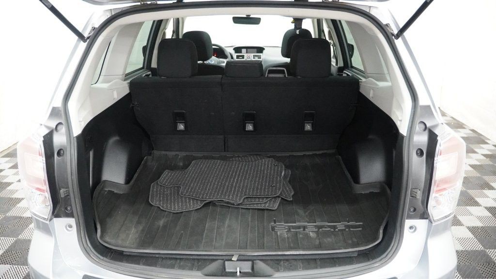 2017 Subaru Forester Image 24