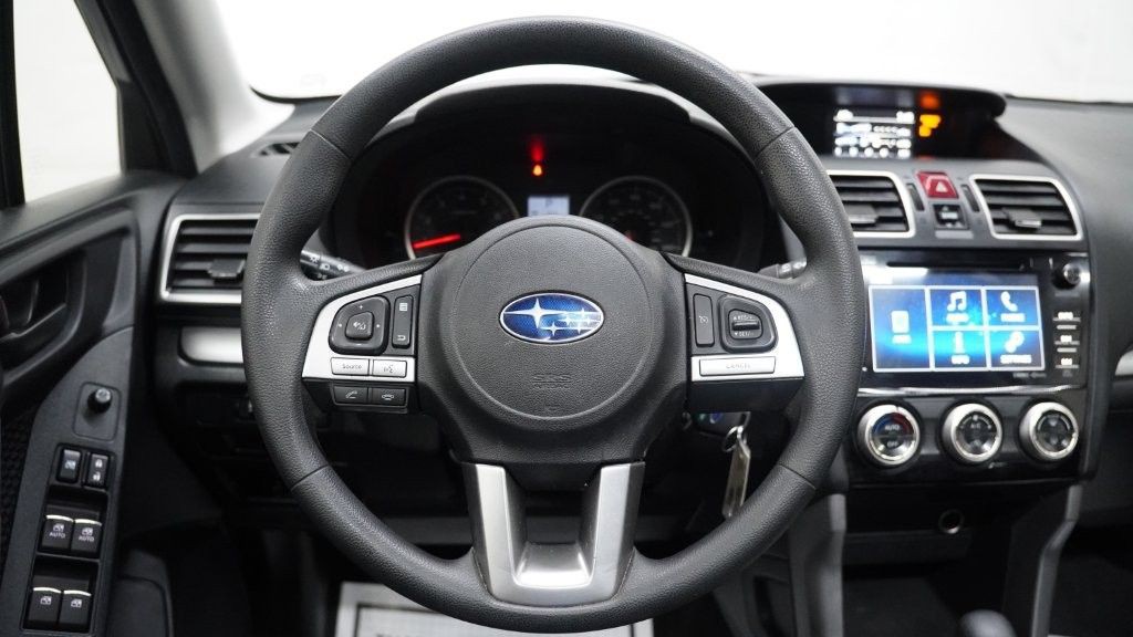 2017 Subaru Forester Image 34