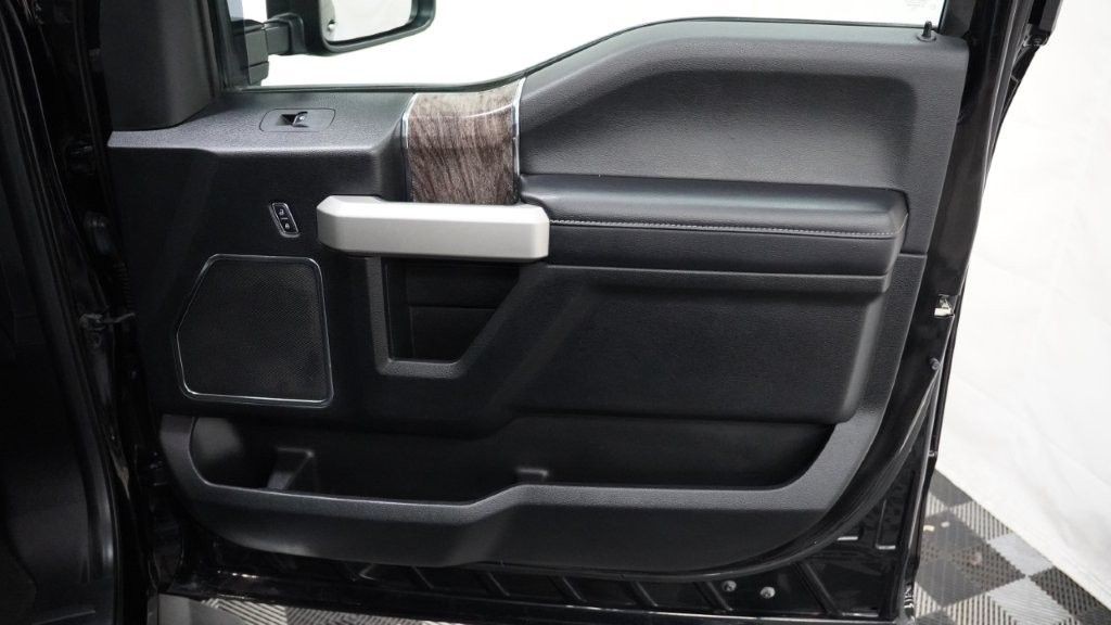 2017 Ford F-350 Image 19