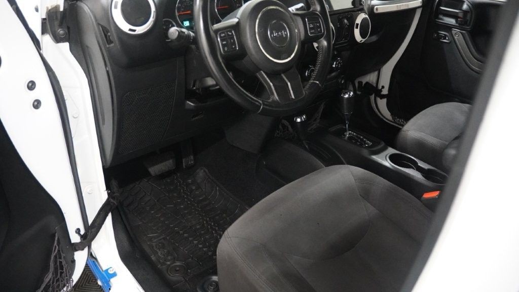 2017 Jeep Wrangler Unlimited Image 11