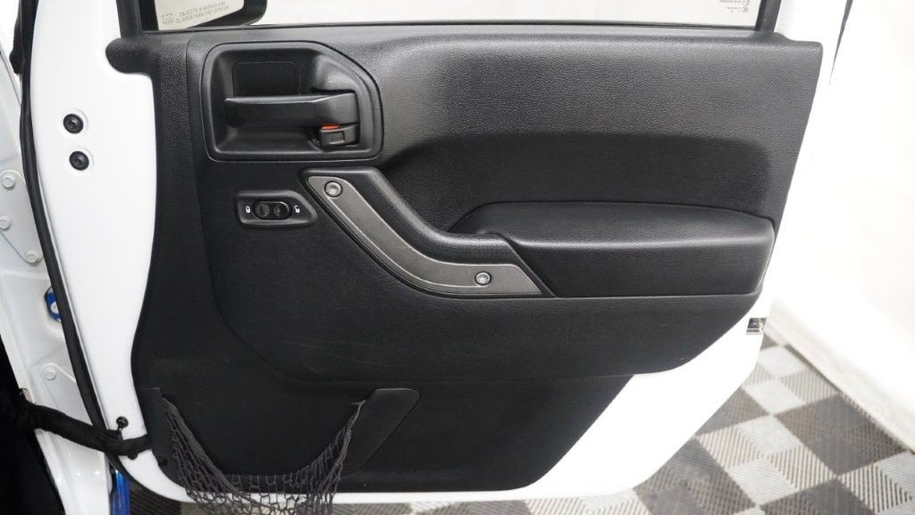 2017 Jeep Wrangler Unlimited Image 17