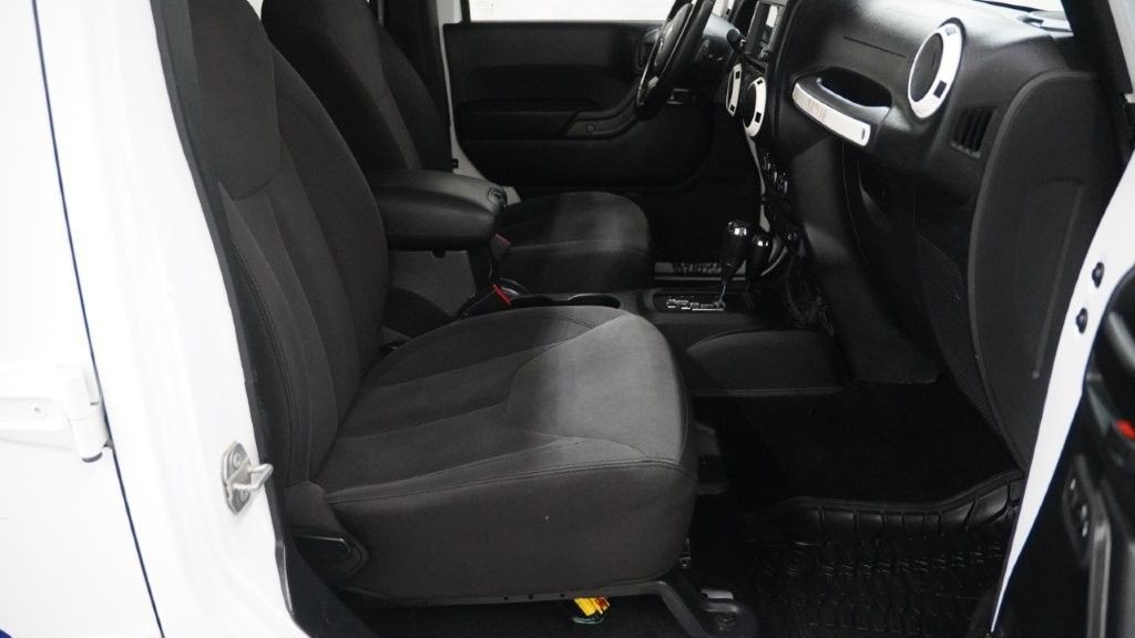 2017 Jeep Wrangler Unlimited Image 18