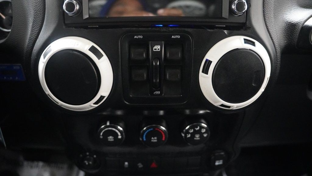 2017 Jeep Wrangler Unlimited Image 21