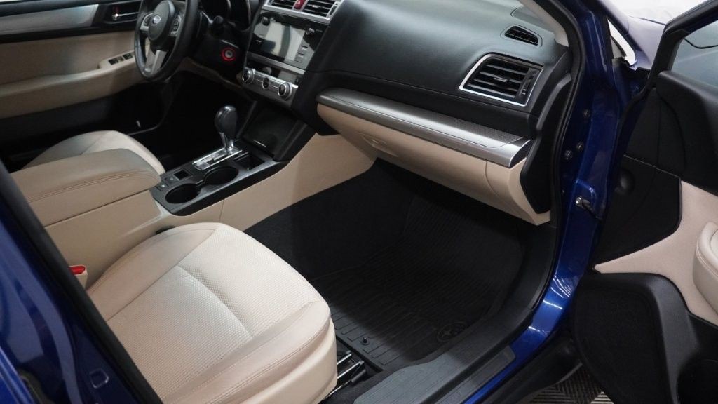 2017 Subaru Outback Image 19