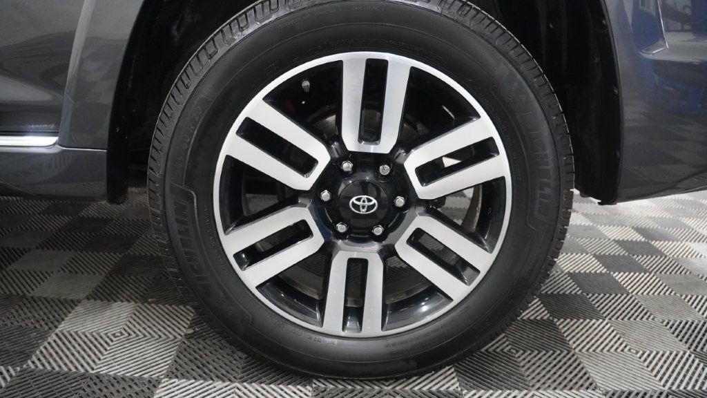 2018 Toyota 4Runner Image 8