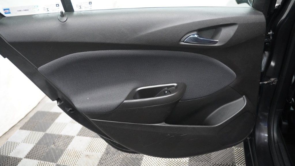 2017 Chevrolet Cruze Image 15