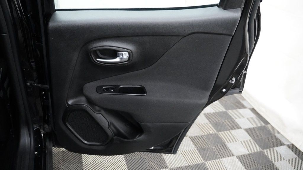 2019 Jeep Renegade Image 18