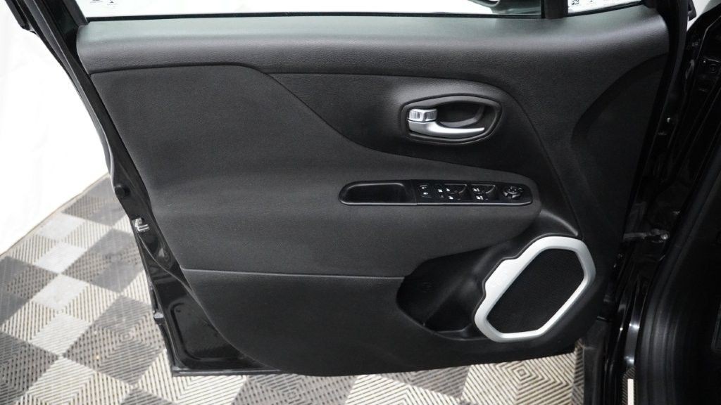 2019 Jeep Renegade Image 25