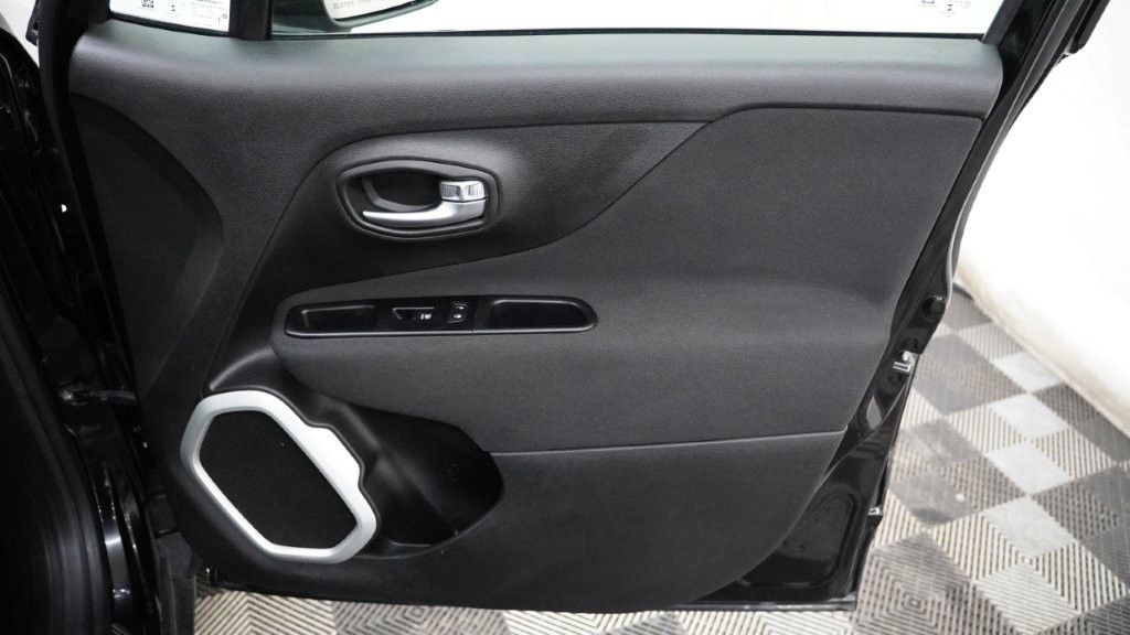 2019 Jeep Renegade Image 28