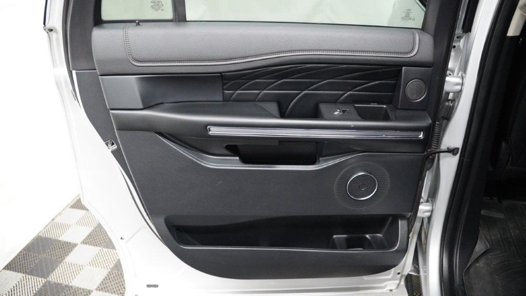 2019 Ford Expedition Image 16