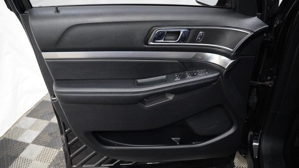2018 Ford Explorer Image 11