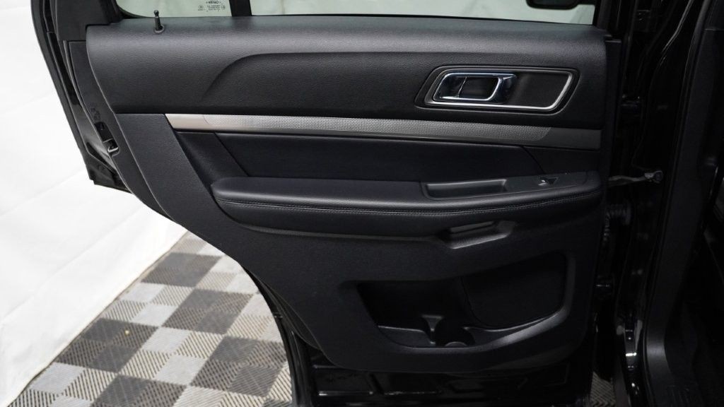 2018 Ford Explorer Image 17