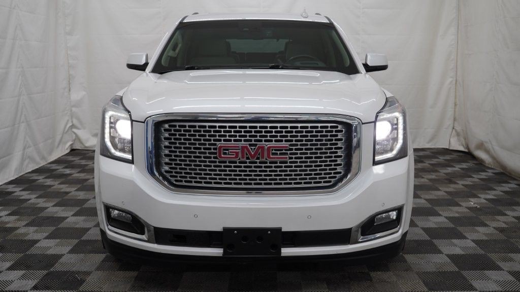 2017 GMC Yukon Image 3