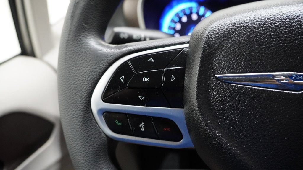 2018 Chrysler Pacifica Image 28