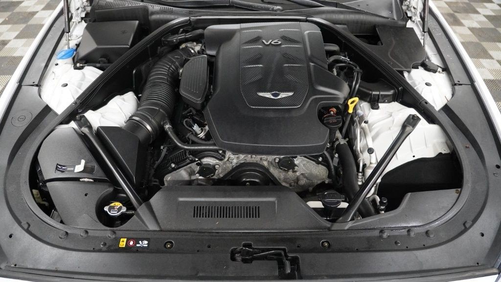 2018 Genesis G80 Image 9