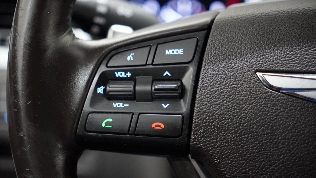 2018 Genesis G80 Image 23