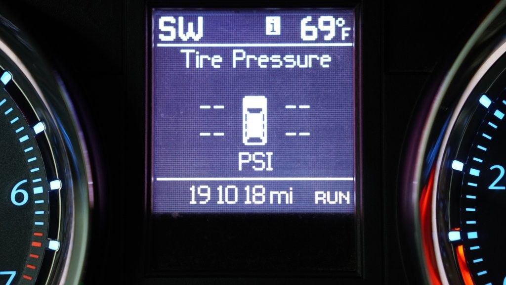 2013 Chrysler Town & Country Image 24