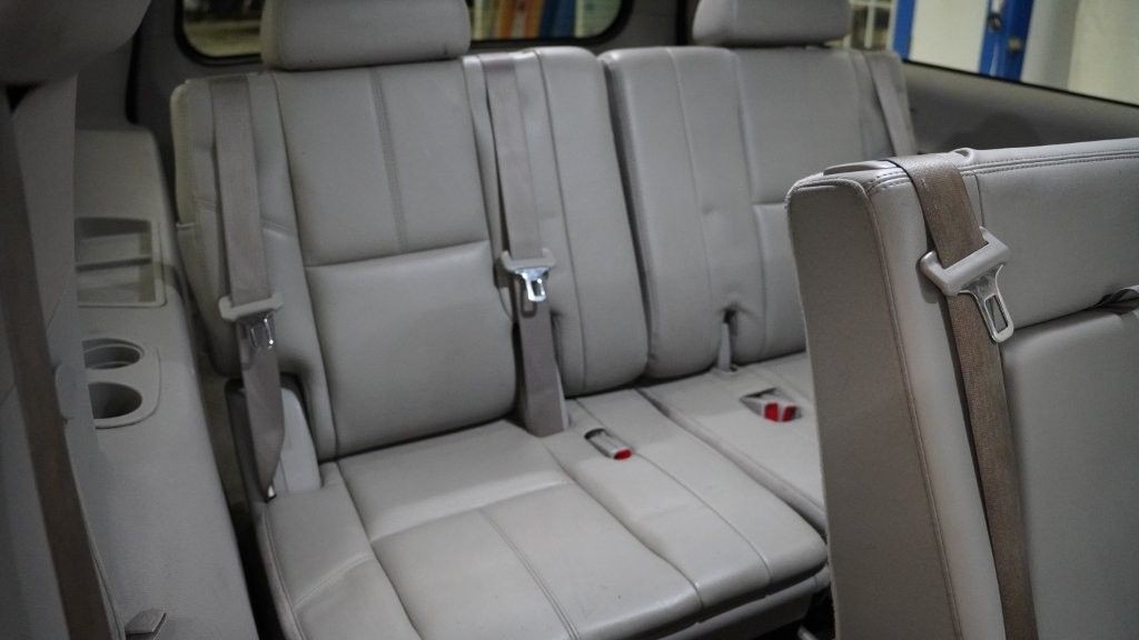 2010 Chevrolet Suburban Image 20