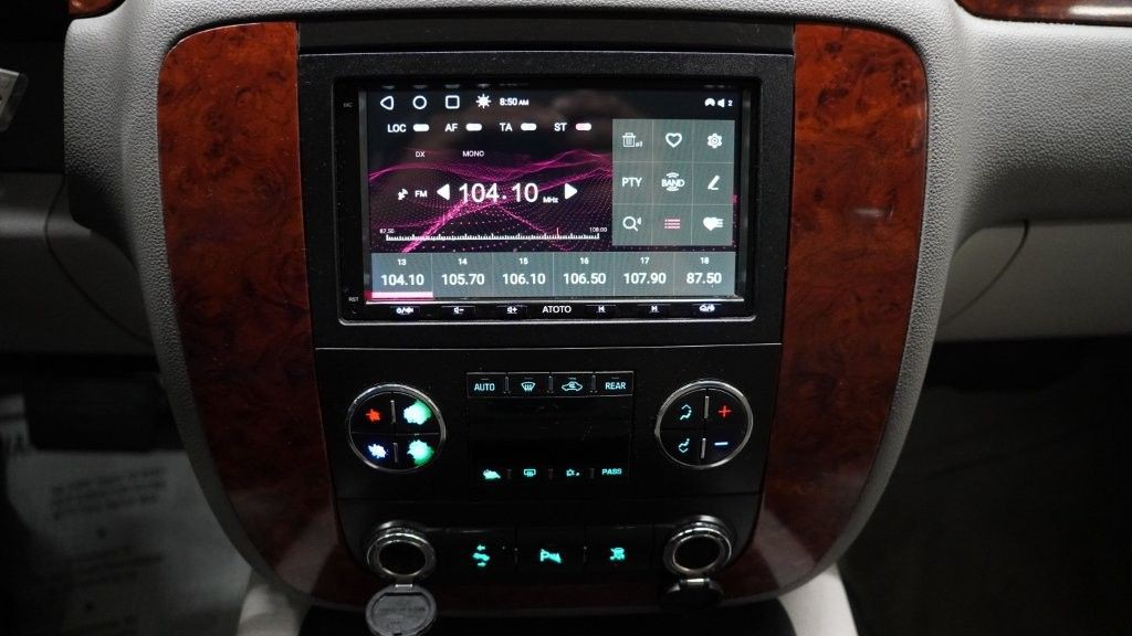 2010 Chevrolet Suburban Image 23