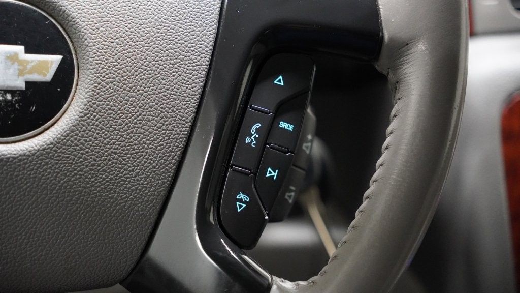 2010 Chevrolet Suburban Image 28
