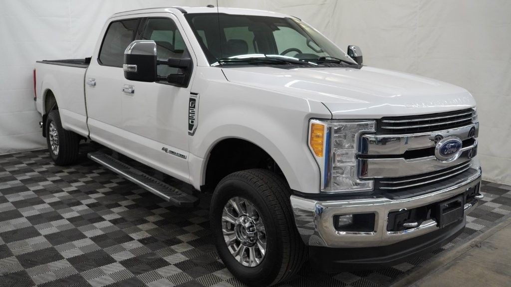2017 Ford F-250 Image 1