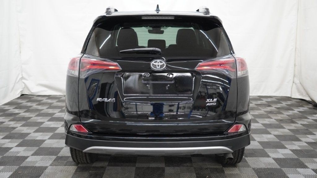 2017 Toyota Rav4 Image 7